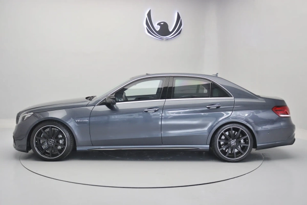 Foto do veiculo MERCEDES-BENZ E 63 AMG