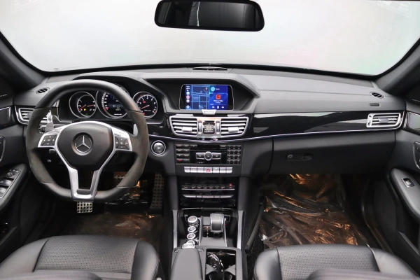 Foto do veiculo MERCEDES-BENZ E 63 AMG