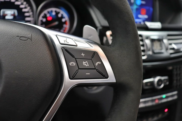 Foto do veiculo MERCEDES-BENZ E 63 AMG