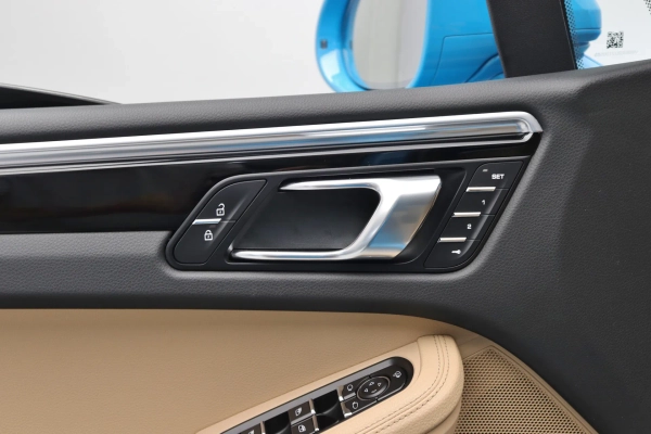 Foto do veiculo PORSCHE MACAN 