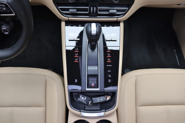 Foto do veiculo PORSCHE MACAN 