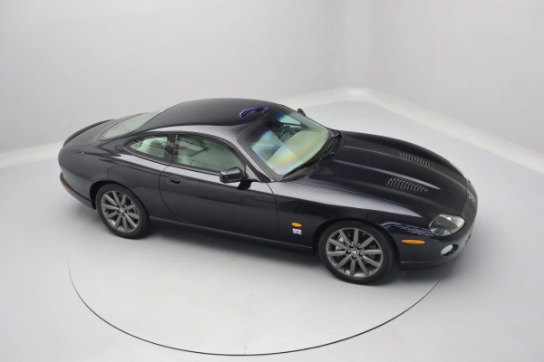 Foto do veiculo JAGUAR XKR 