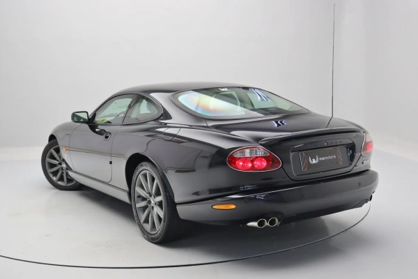 Foto do veiculo JAGUAR XKR 