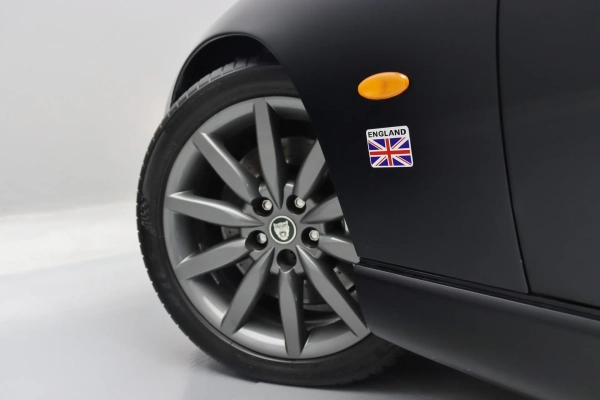 Foto do veiculo JAGUAR XKR 