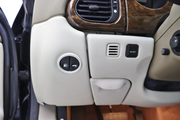 Foto do veiculo JAGUAR XKR 