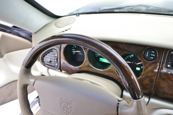 Foto do veiculo JAGUAR XKR 