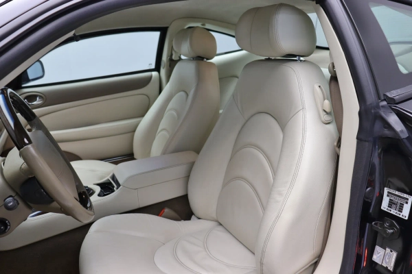 Foto do veiculo JAGUAR XKR 