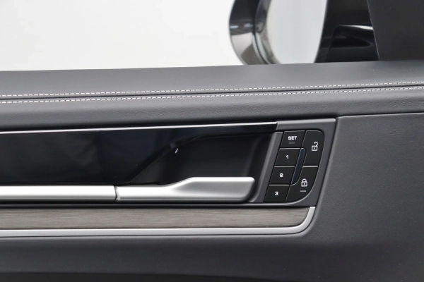 Foto do veiculo PORSCHE CAYENNE TURBO GT