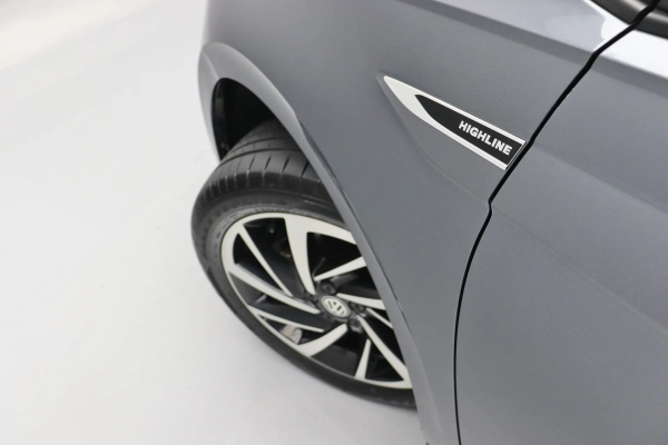 Foto do veiculo VOLKSWAGEN POLO HIGHLINE TSI