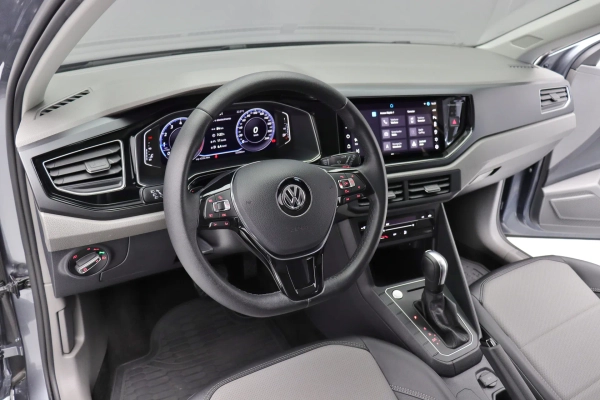 Foto do veiculo VOLKSWAGEN POLO HIGHLINE TSI