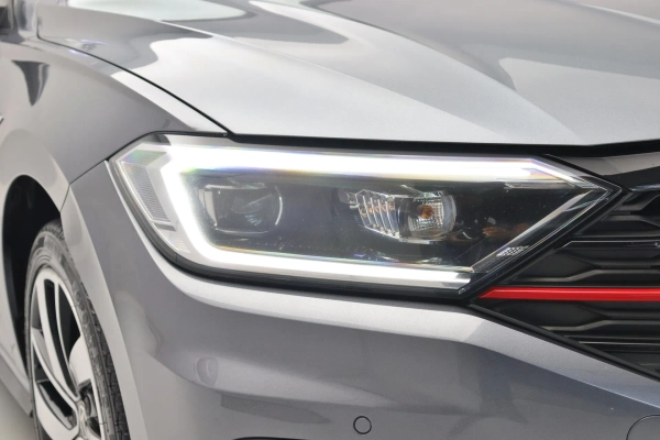 Foto do veiculo VOLKSWAGEN JETTA GLI