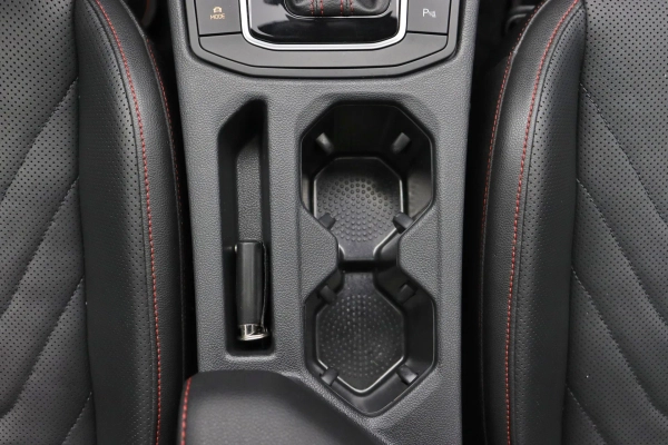 Foto do veiculo VOLKSWAGEN JETTA GLI