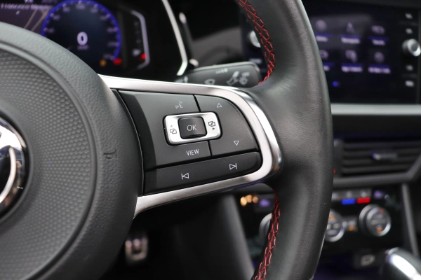 Foto do veiculo VOLKSWAGEN JETTA GLI