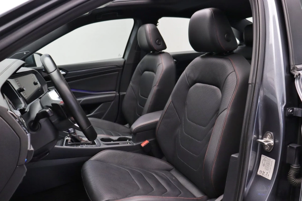 Foto do veiculo VOLKSWAGEN JETTA GLI