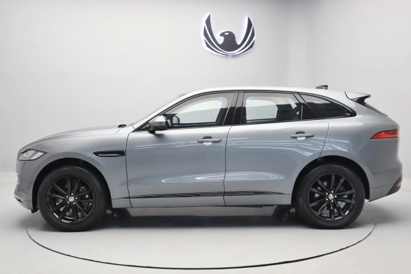 Foto do veiculo JAGUAR F-PACE R-SPORT