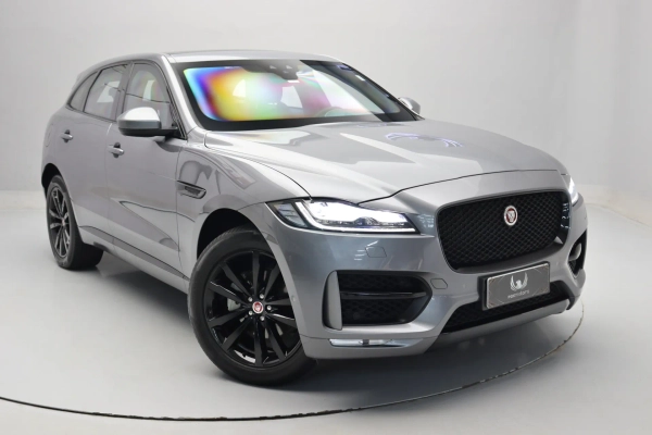 Foto do veiculo JAGUAR F-PACE R-SPORT