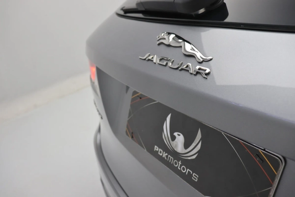 Foto do veiculo JAGUAR F-PACE R-SPORT