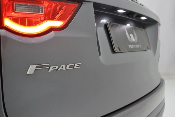 Foto do veiculo JAGUAR F-PACE R-SPORT