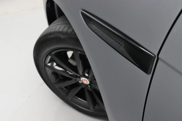 Foto do veiculo JAGUAR F-PACE R-SPORT