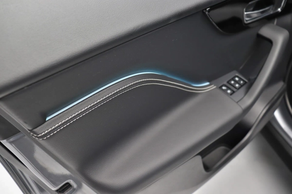 Foto do veiculo JAGUAR F-PACE R-SPORT