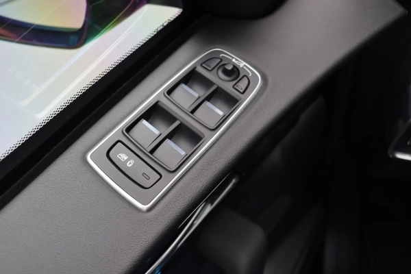 Foto do veiculo JAGUAR F-PACE R-SPORT