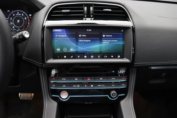 Foto do veiculo JAGUAR F-PACE R-SPORT