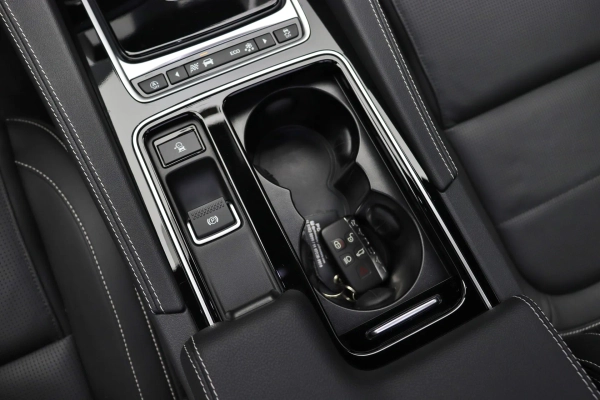 Foto do veiculo JAGUAR F-PACE R-SPORT