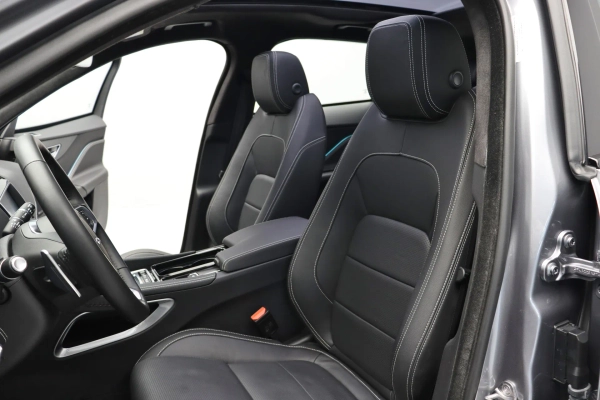 Foto do veiculo JAGUAR F-PACE R-SPORT