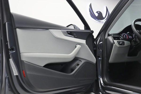 Foto do veiculo AUDI A4 PRESTIGE