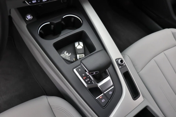 Foto do veiculo AUDI A4 PRESTIGE