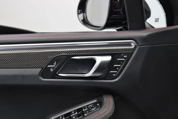 Foto do veiculo PORSCHE MACAN GTS