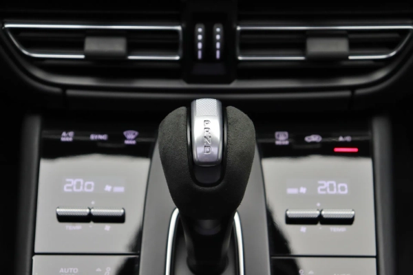 Foto do veiculo PORSCHE MACAN GTS