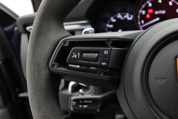 Foto do veiculo PORSCHE MACAN GTS