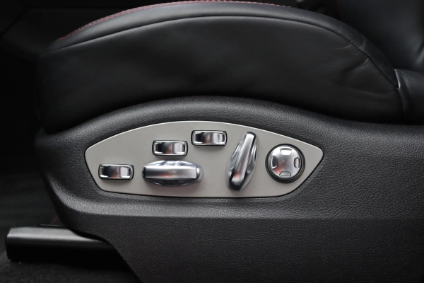 Foto do veiculo PORSCHE MACAN GTS