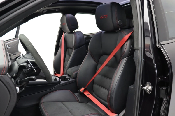 Foto do veiculo PORSCHE MACAN GTS