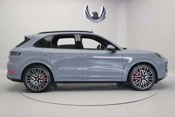 Foto do veiculo PORSCHE CAYENNE S