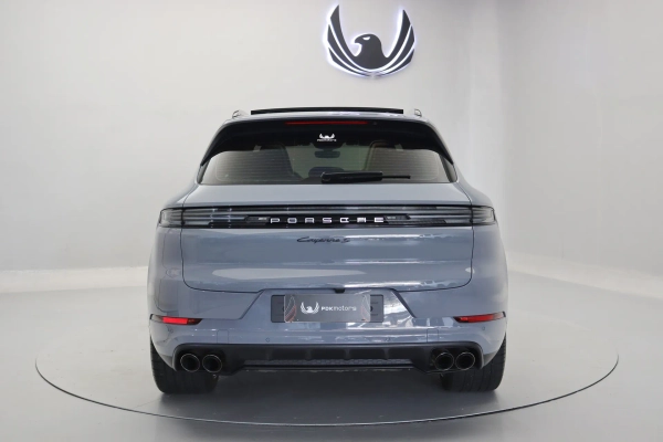 Foto do veiculo PORSCHE CAYENNE S