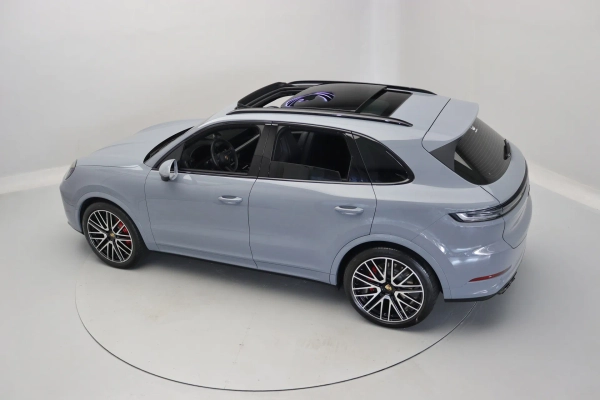 Foto do veiculo PORSCHE CAYENNE S