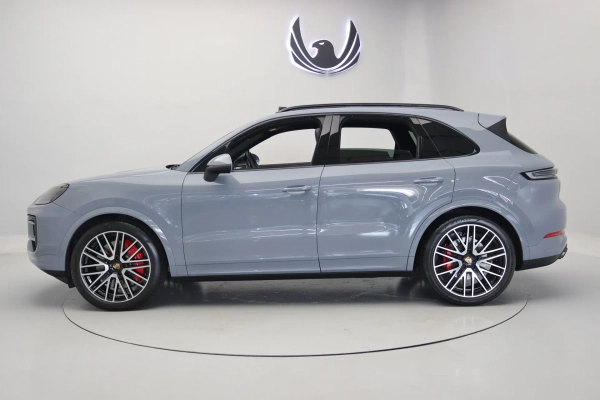 Foto do veiculo PORSCHE CAYENNE S