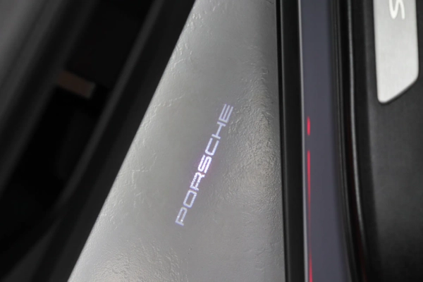 Foto do veiculo PORSCHE CAYENNE S