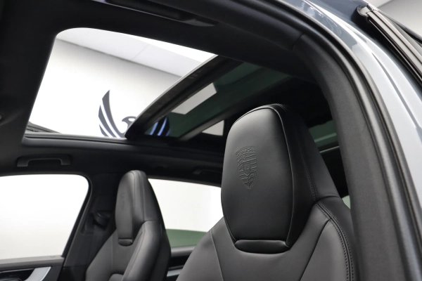 Foto do veiculo PORSCHE CAYENNE S