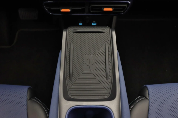 Foto do veiculo BYD DOLPHIN MINI GS