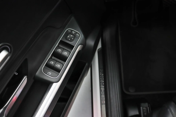 Foto do veiculo MERCEDES-BENZ GLB 200 PROGRESSIVE | 7 LUGARES