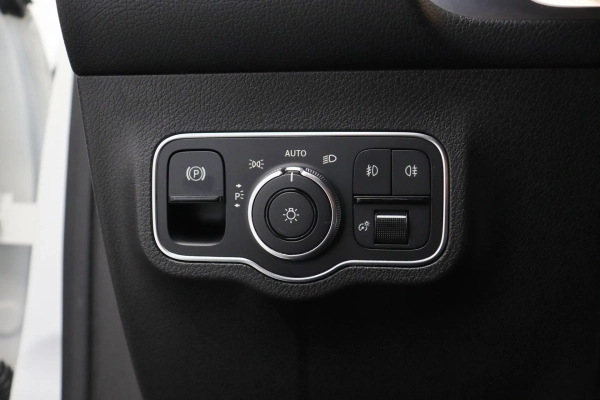 Foto do veiculo MERCEDES-BENZ GLB 200 PROGRESSIVE | 7 LUGARES