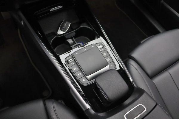 Foto do veiculo MERCEDES-BENZ GLB 200 PROGRESSIVE | 7 LUGARES