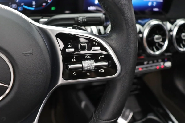 Foto do veiculo MERCEDES-BENZ GLB 200 PROGRESSIVE | 7 LUGARES