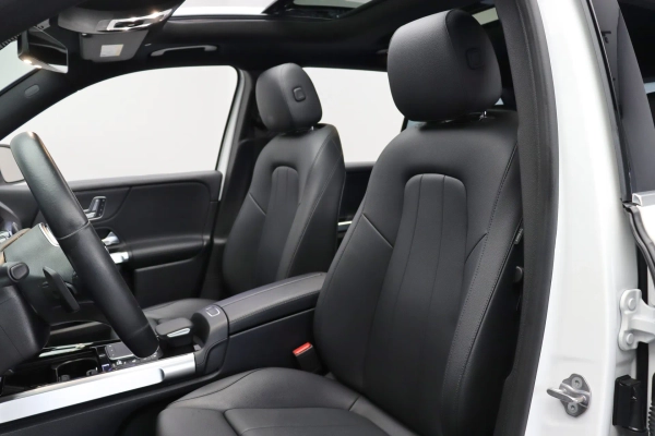 Foto do veiculo MERCEDES-BENZ GLB 200 PROGRESSIVE | 7 LUGARES