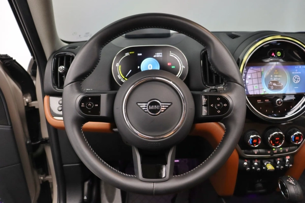 Foto do veiculo MINI COUNTRYMAN S PHEV TOP ALL4