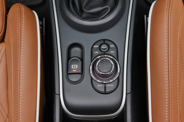 Foto do veiculo MINI COUNTRYMAN S PHEV TOP ALL4