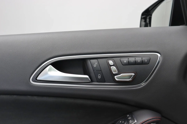 Foto do veiculo MERCEDES-BENZ GLA 250 SPORT